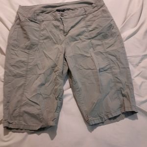 Lane bryant Bermuda shorts size 24